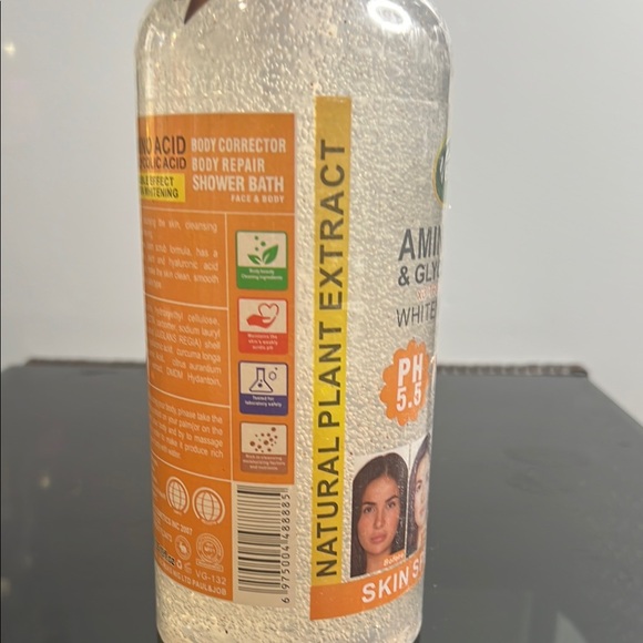 Veet Gold Amino Acid & Glycolic Acid Shower Gel - Picture 4 of 5